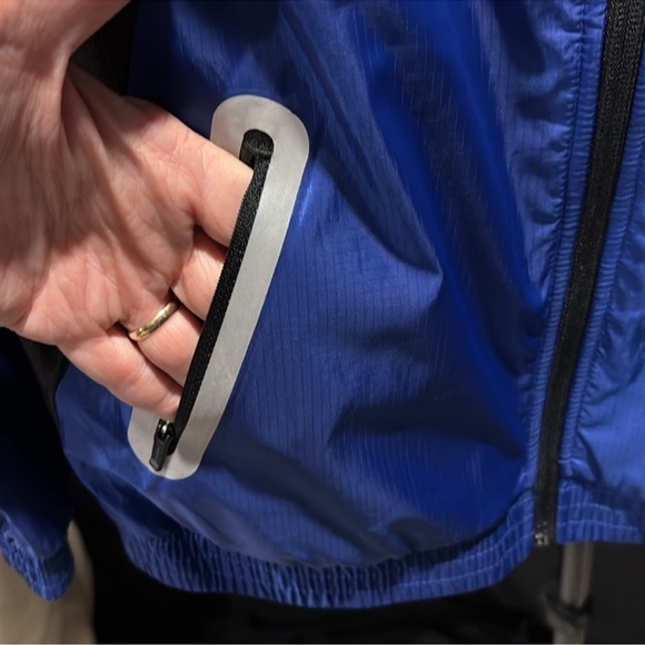 Reebok Kids Vibrant Blue and Neon Jacket - Picture 7 of 7